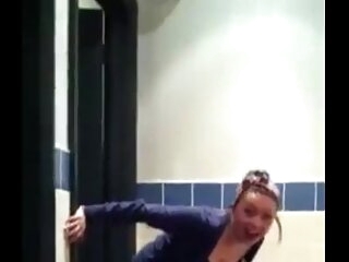 She Fro Got Blocked Peeing On Starbucks Toilet Amaze - hotpeegirls.com